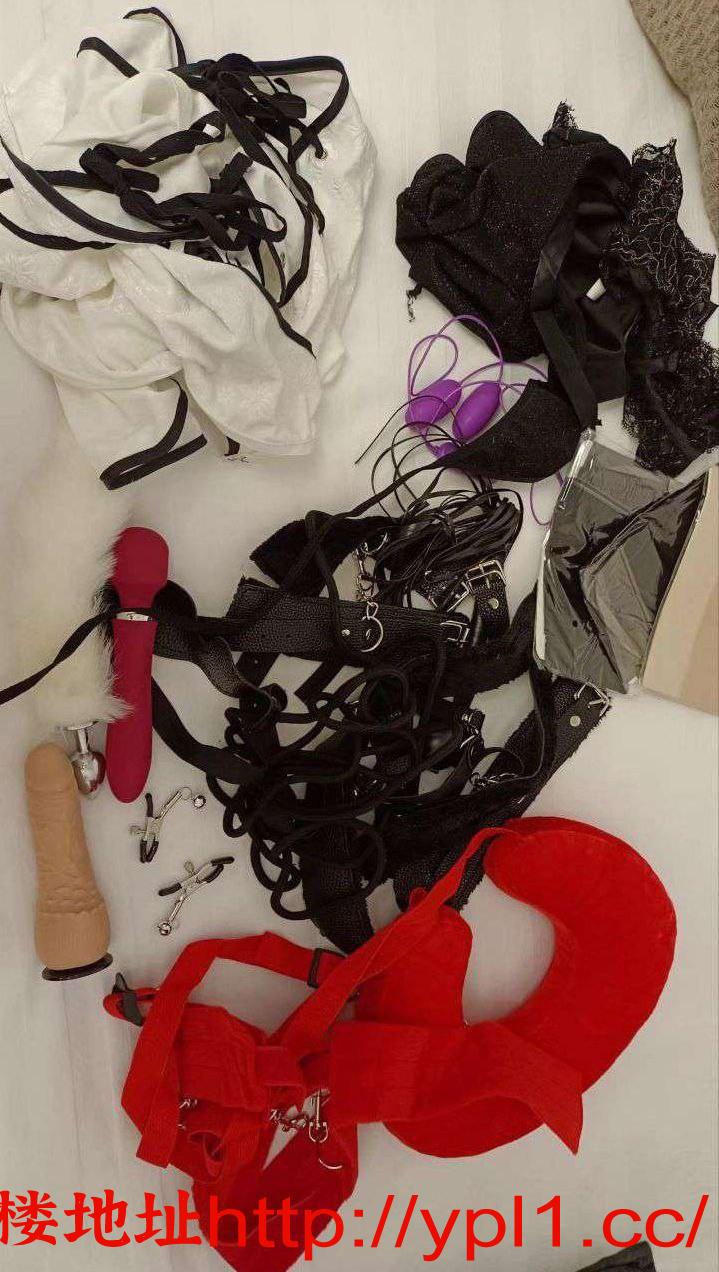 耐草淑女娇羞抱起来插