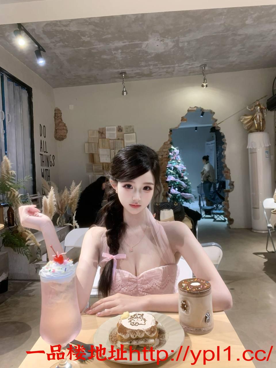 00后学生妹兼职赚钱买车刚刚过来待开发度非常高穴紧一插就出水