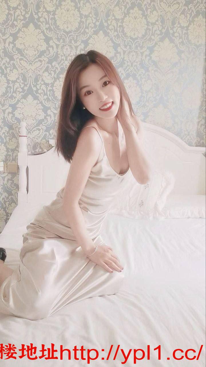 良家感很足，一点没有风尘气，感觉有点那种家里长得好看的小姨子