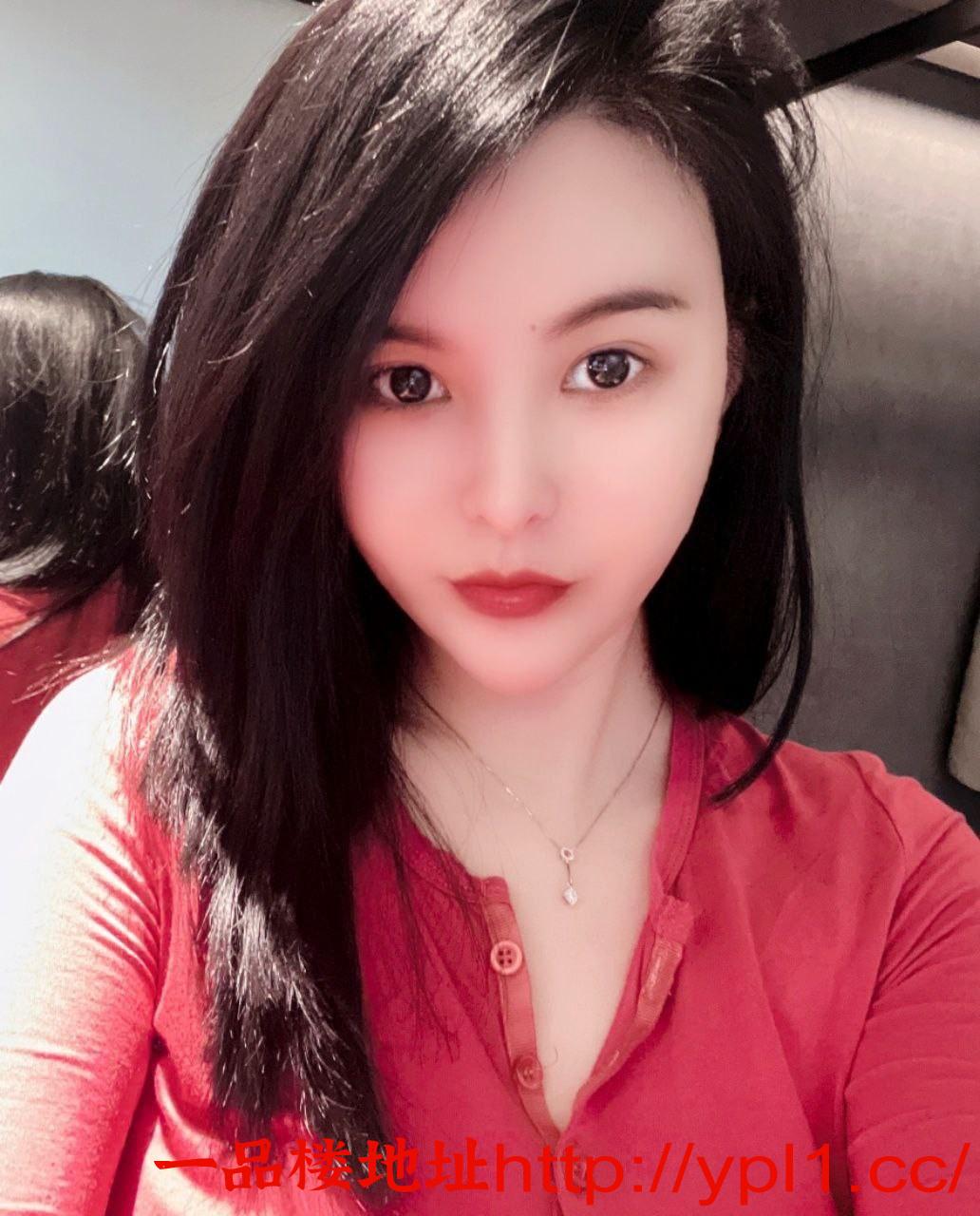 18岁的宁夏嫩妹，腿比命都长，高挑无赘肉。