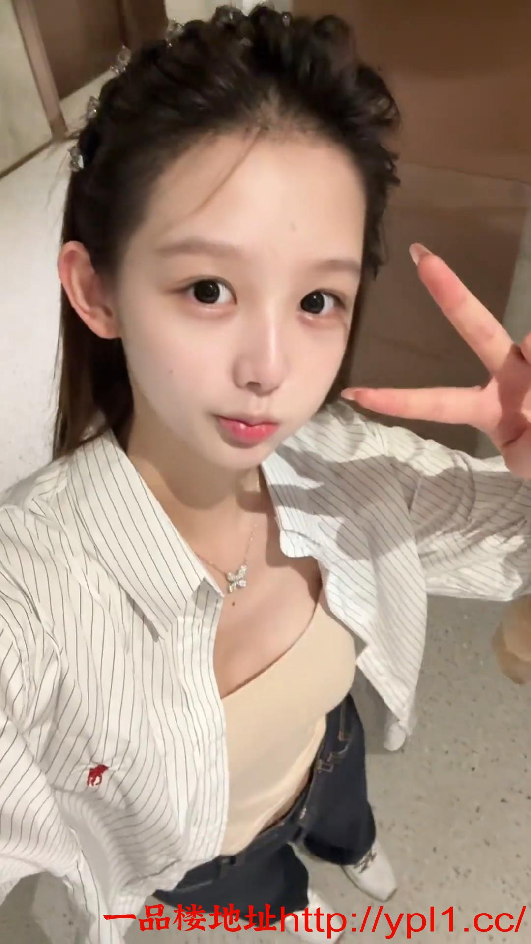 【广东】做兼职的学生妹小bb粉嫩嫩，刚下海活不多需要调教(有报告可内射)