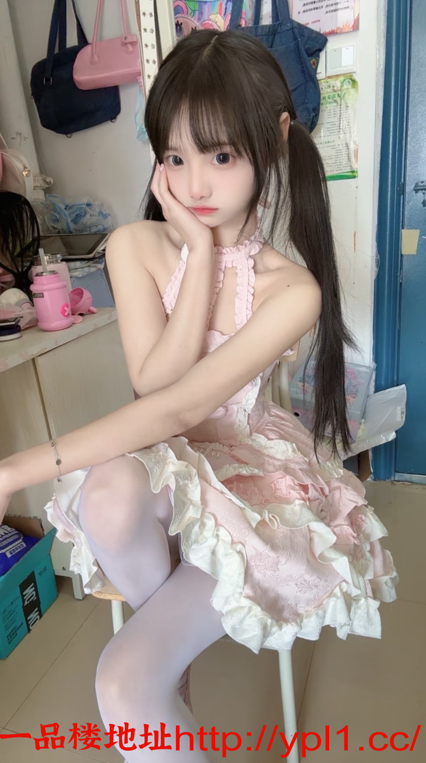 【福建】极品小萝莉刚到福建务工白虎蝴蝶逼可抱操声音诱人销魂泻火(有报告可内射)