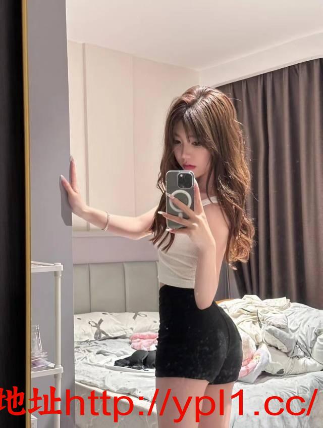 【北京】娇小玲珑嫩妹，性欲很强不断索取，抱起来肏屄瞄准一枪到底（可内射有体检）