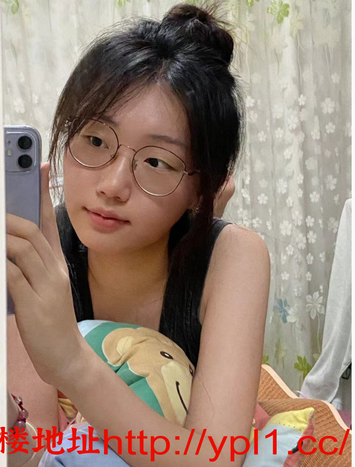 中医药大学毕业，工作难找下海，身材一流的，馒头逼天然白虎，自带公寓可外出