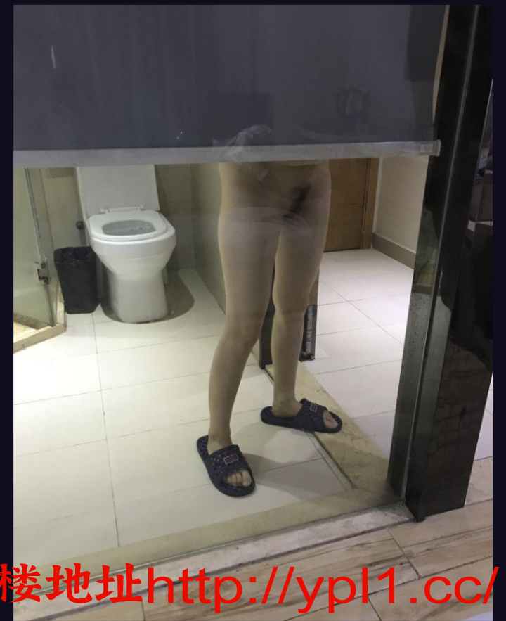 游戏主播下海，人小奶子大，毛毛不多，听话温柔，配合各种姿势，自带公寓