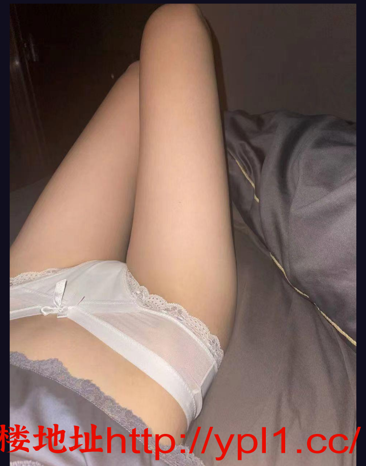 花店老板下海兼职，身材奶子都不错，逼逼粉紧，不催钟，可外出自带公寓