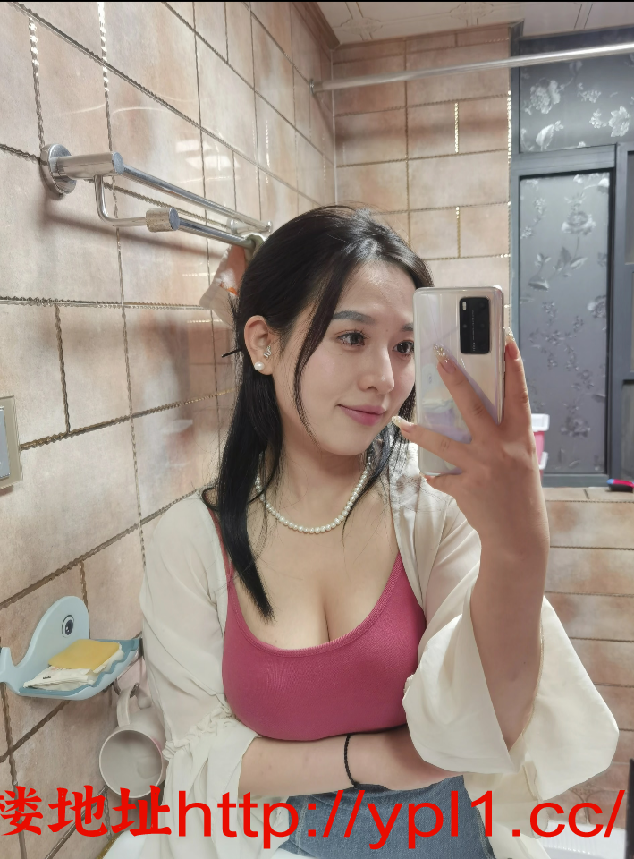 刚离婚不久美少妇，拉妹妹下海，可以3p，奶子圆润大自带可外出