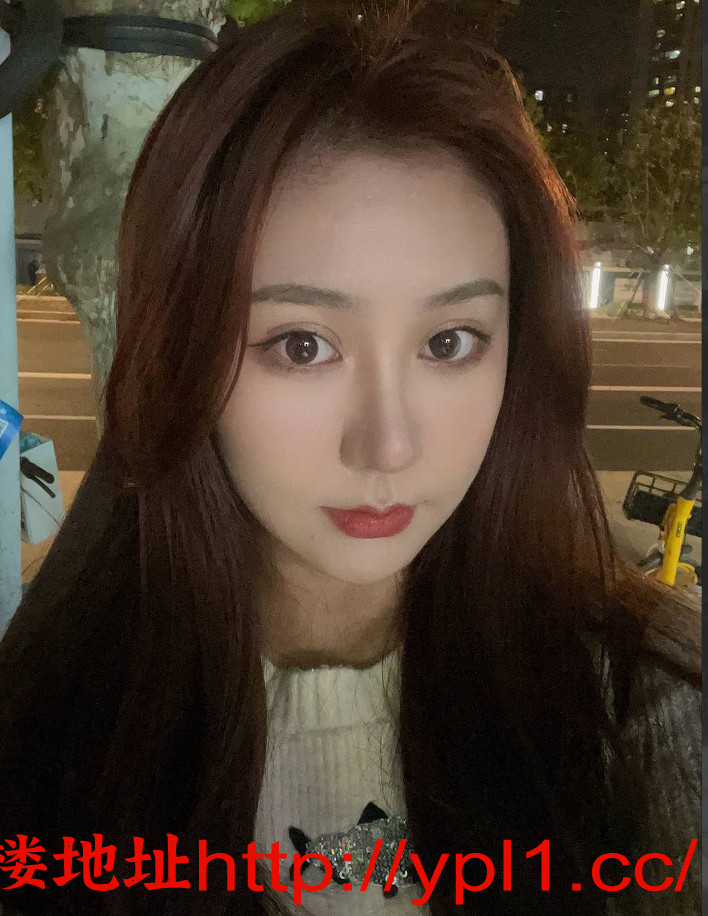 30多岁人妻，极品美少妇，身材保养好，毛毛旺盛。性欲强。自带公寓可外出