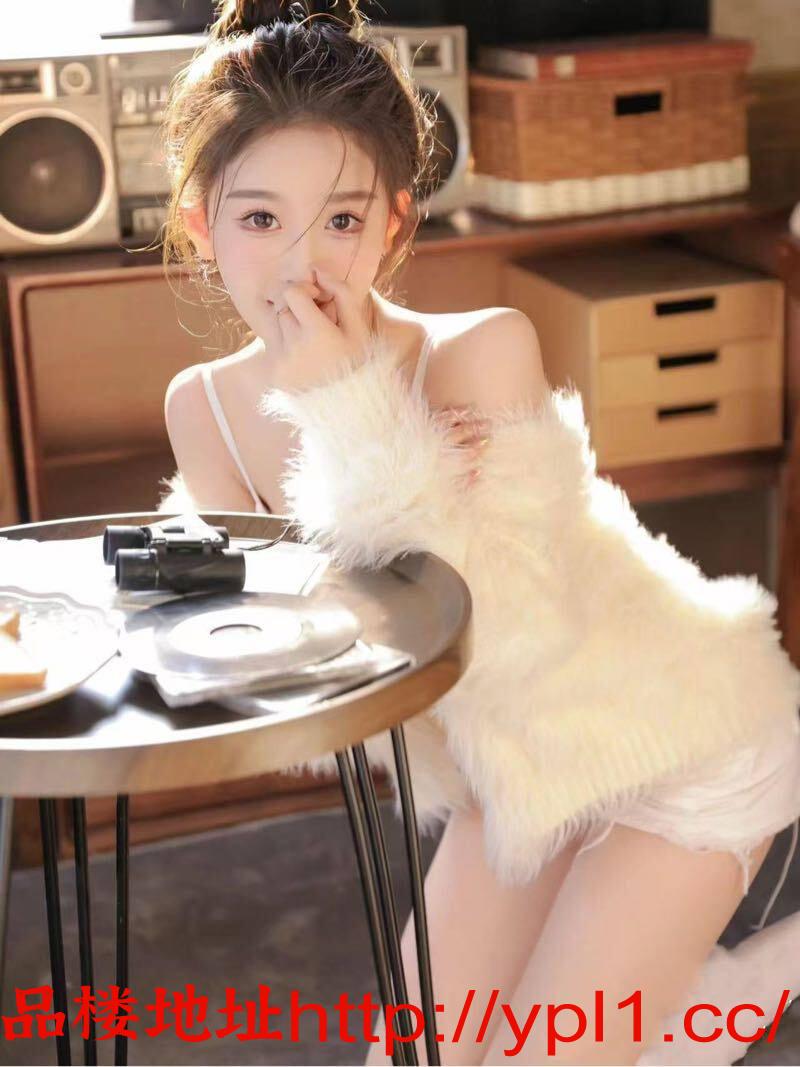 可爱清纯极品小学妹兼职