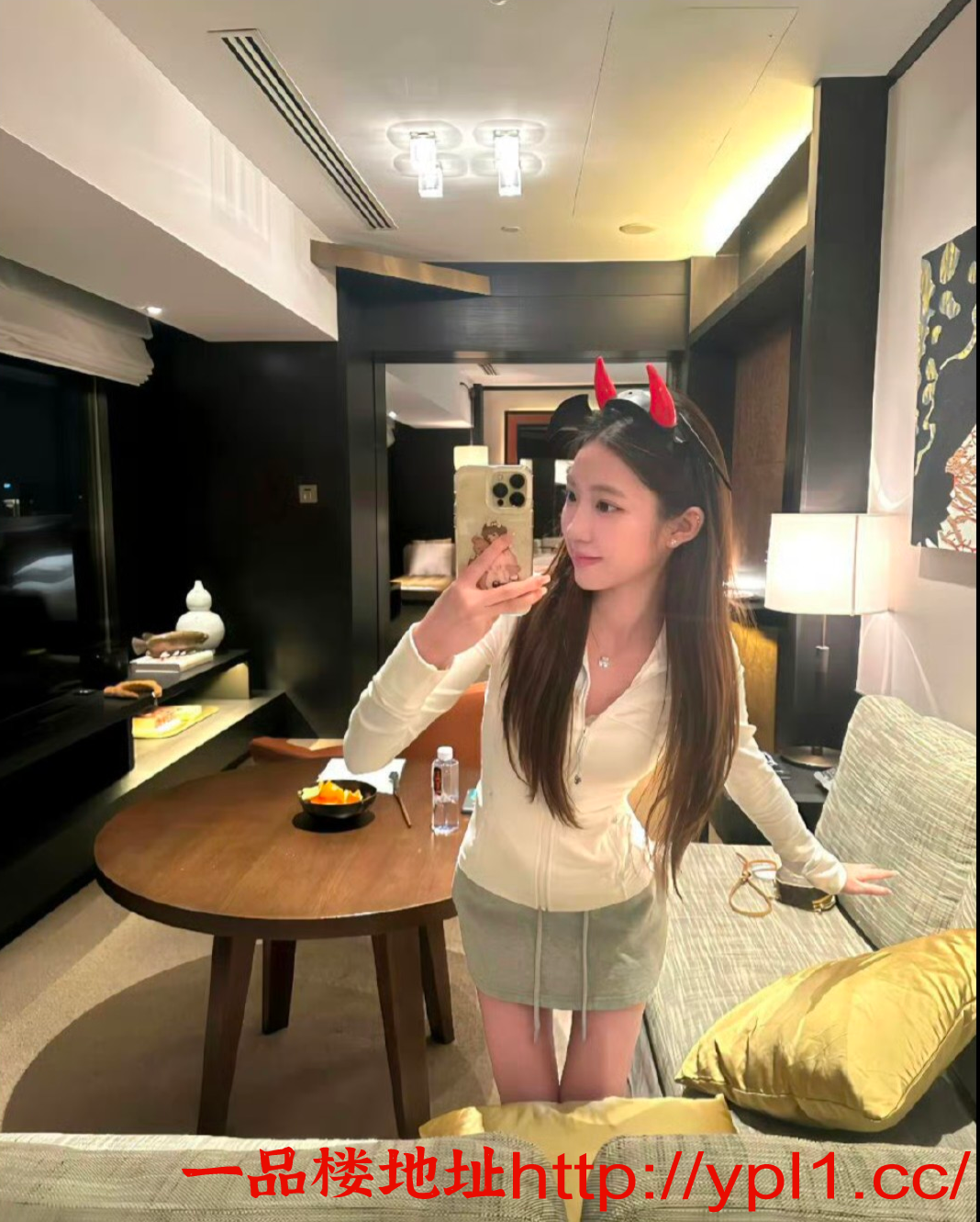 小萝莉粉嫩水多可爆操可五套三通内射