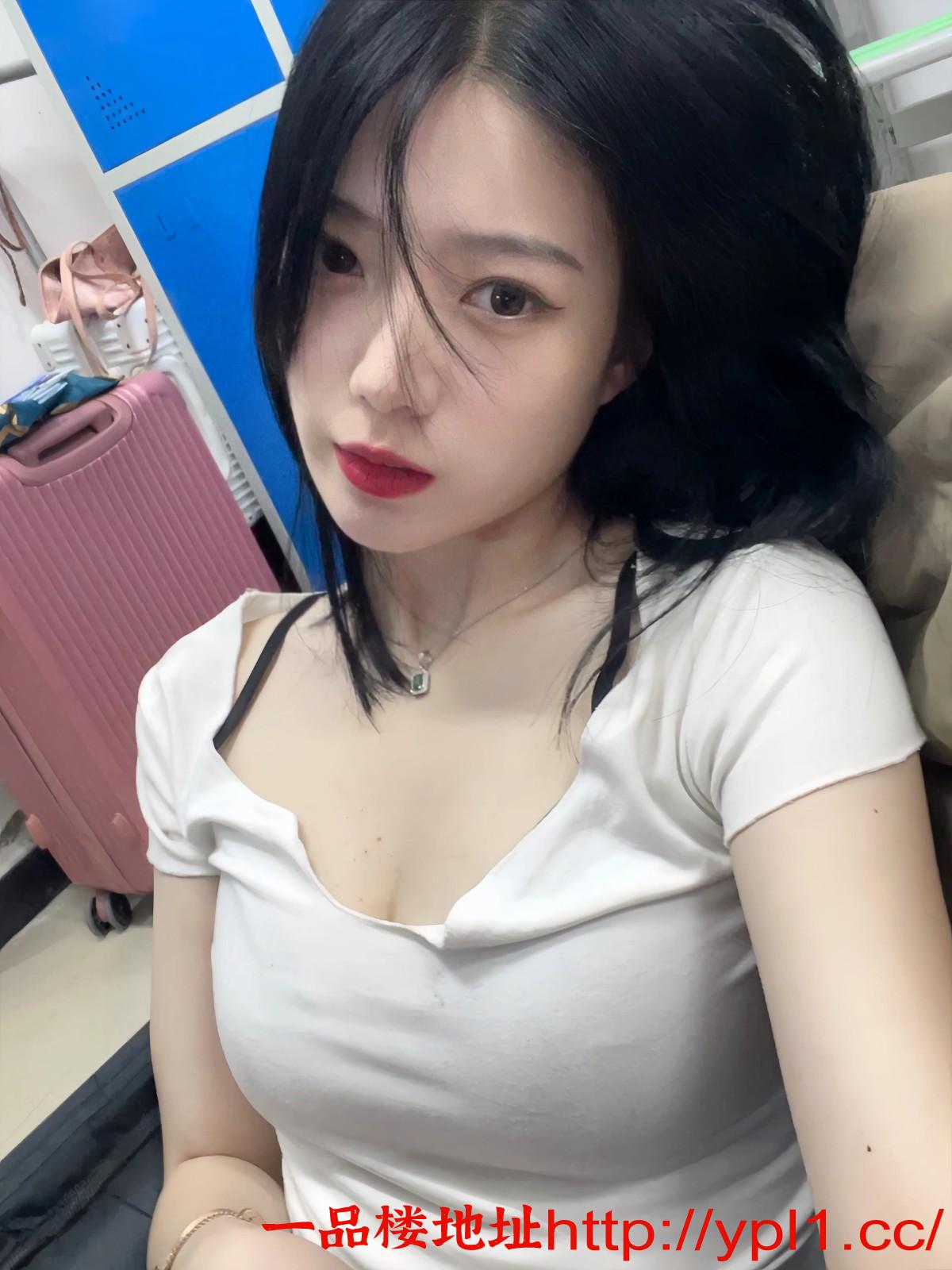 可无套射进去粉嫩多汁