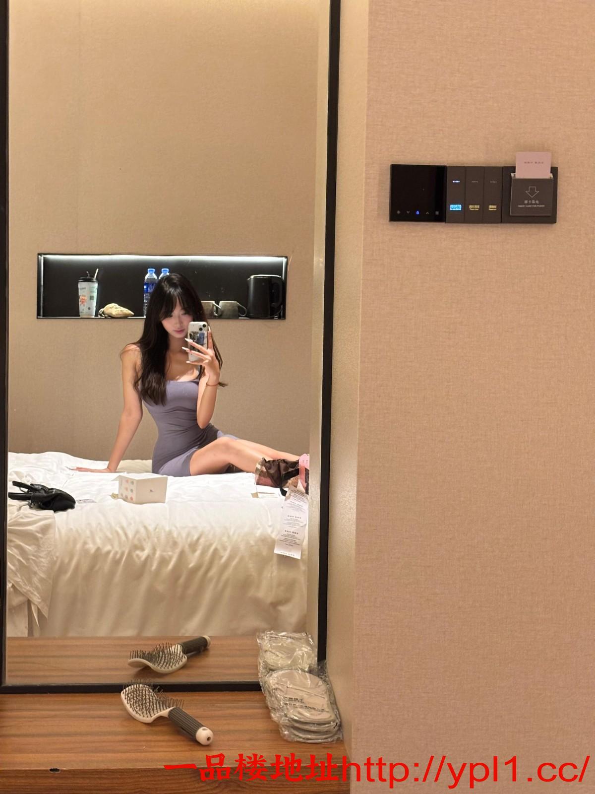 丰满小妹粉嫩逼紧凑水润骚劲十足真棒