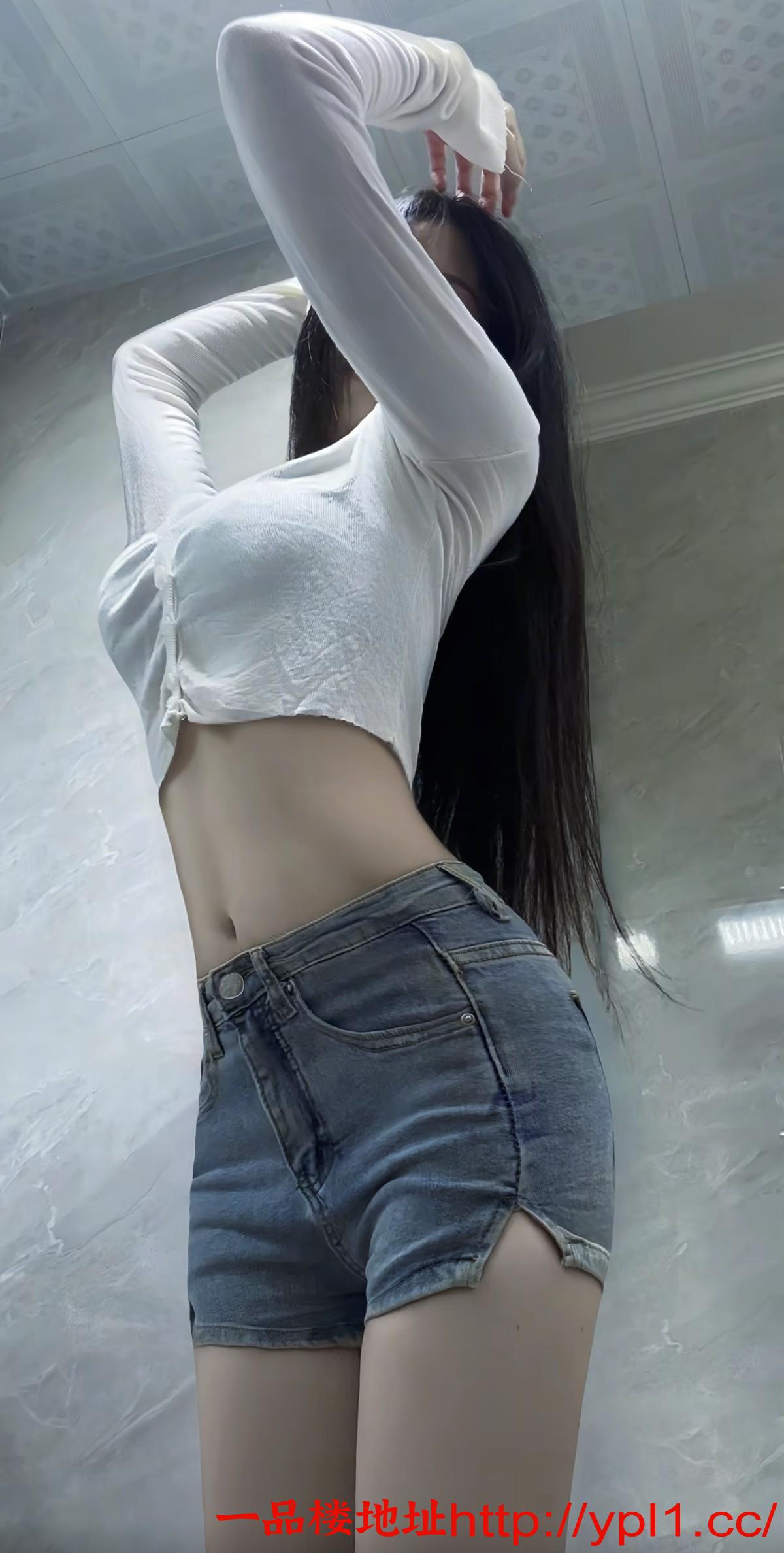 无锡05年反差嫩妹骚气十足,有体验报告可视频懂男人诚信上课(可外出)