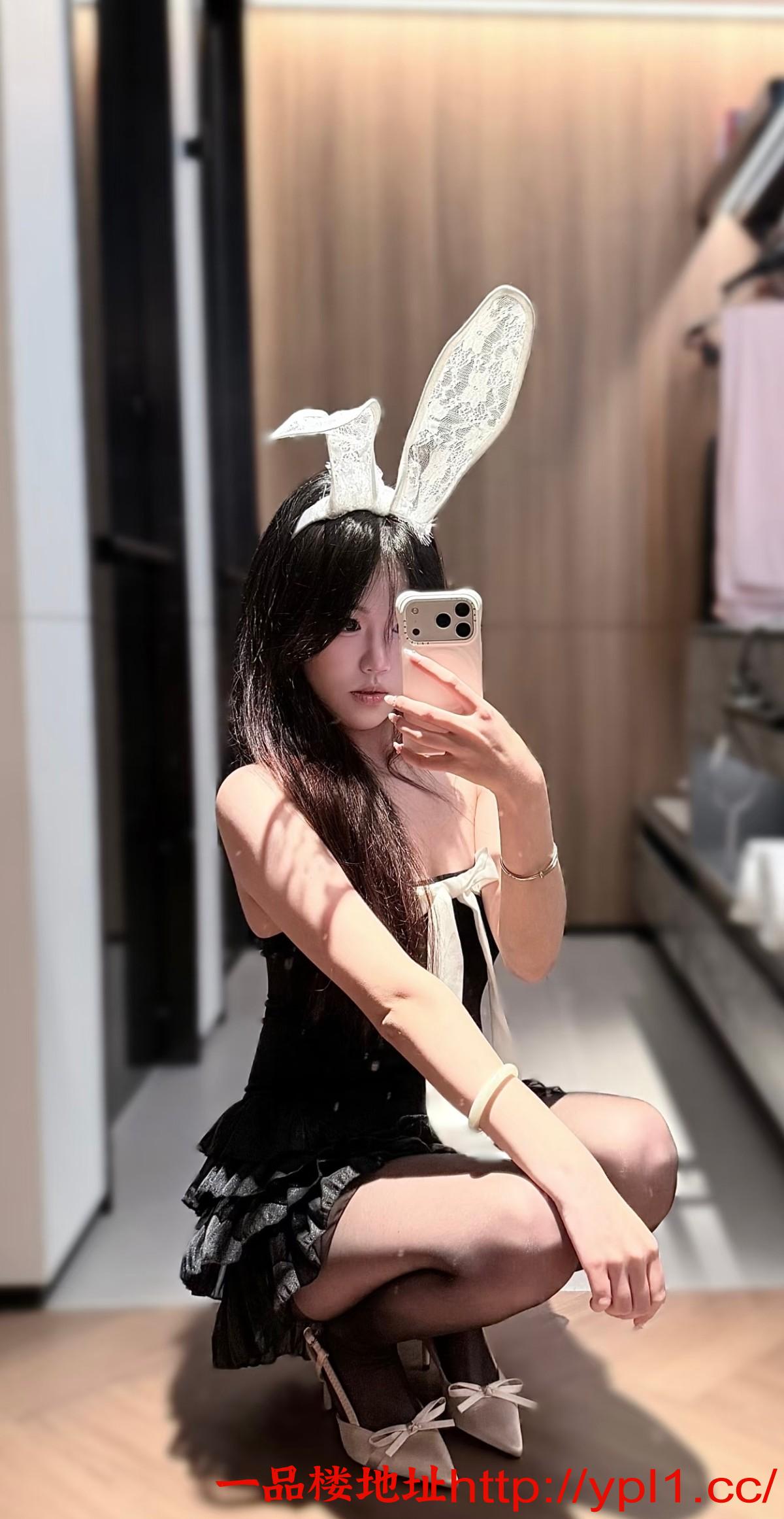 长沙市兼职女大性瘾极大晚上出来兼职水多会舔