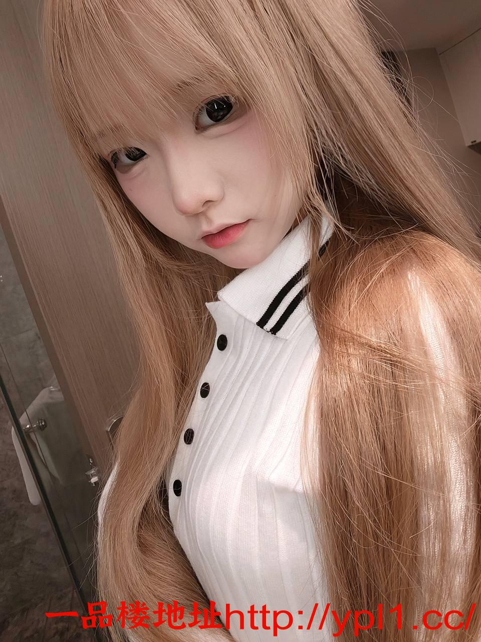 极品少萝兼职白虎嫩穴超多水