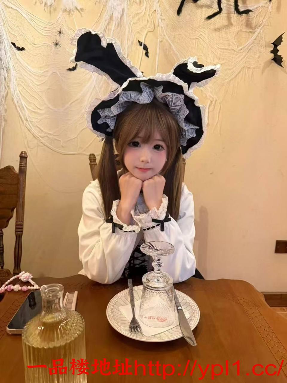 极品少萝兼职白虎嫩穴超多水