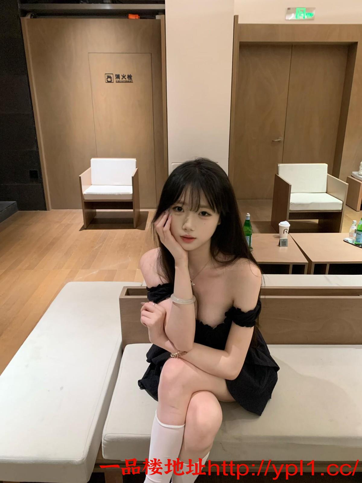 杏花岭高端性感名媛兼职丰满巨乳皮肤光滑洁白