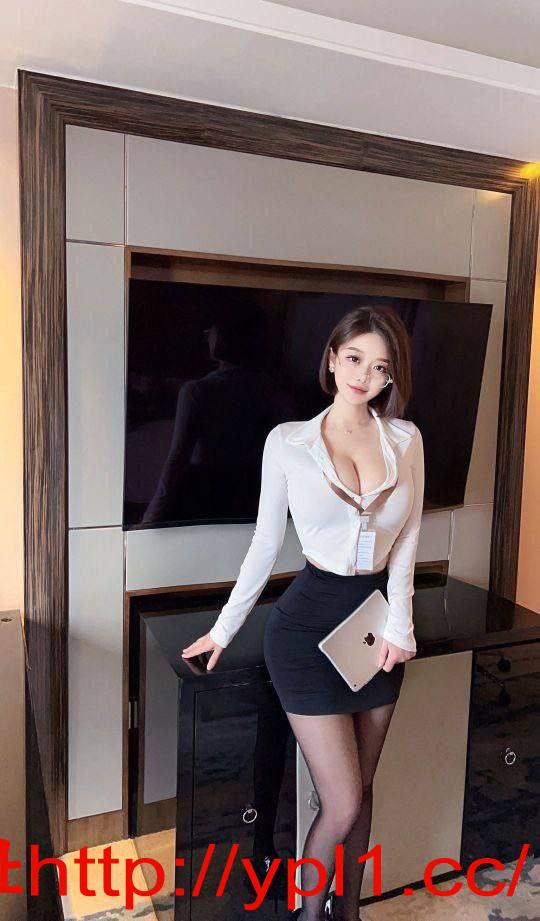 极品粉嫩美鲍身材火辣,前凸后。粉嫩多汁