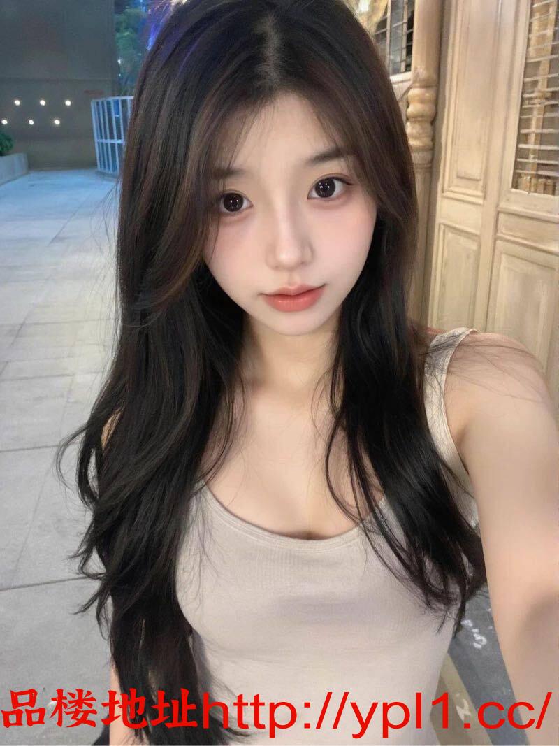 蜜桃粉嫩多汁邻家妹妹兼职上课