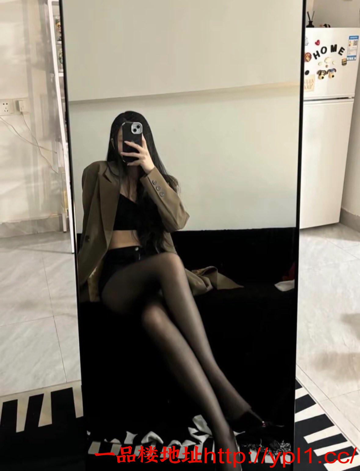 石家庄市极品大长腿美女身材火辣一线天肥鲍