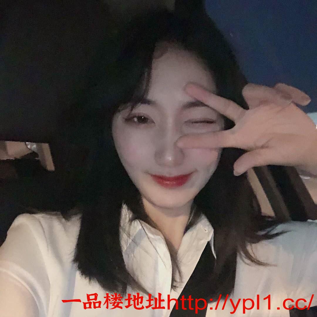 天津反差兼职嫩妹,有课室可上门,小学粉嫩多汁