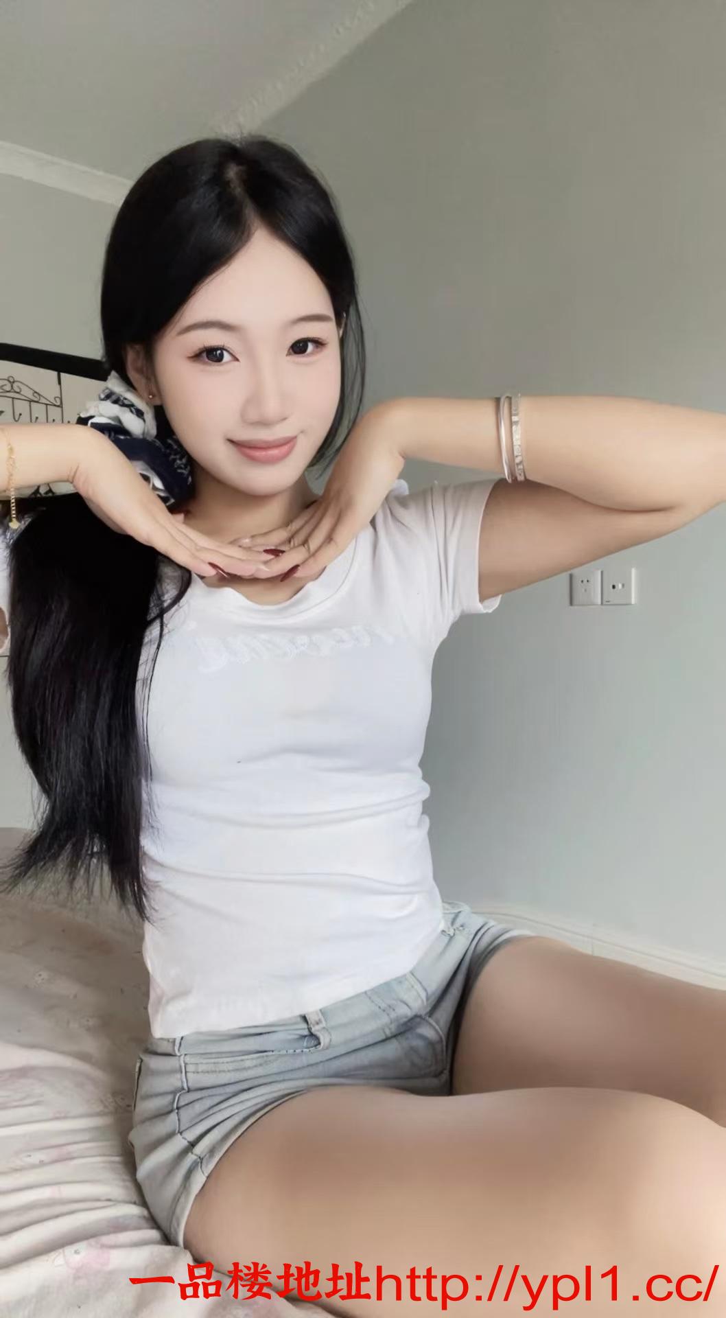 短期兼职嫩妹，高颜值三点粉嫩