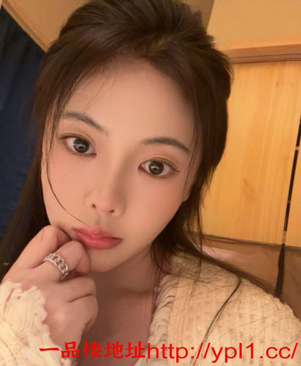 约威海市美女下海兼职性感大灯小尤物