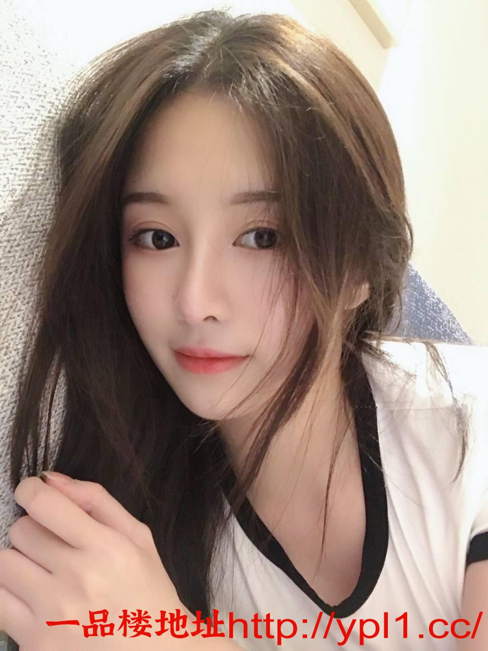 泰州市极品豪乳学生妹短期下海兼职