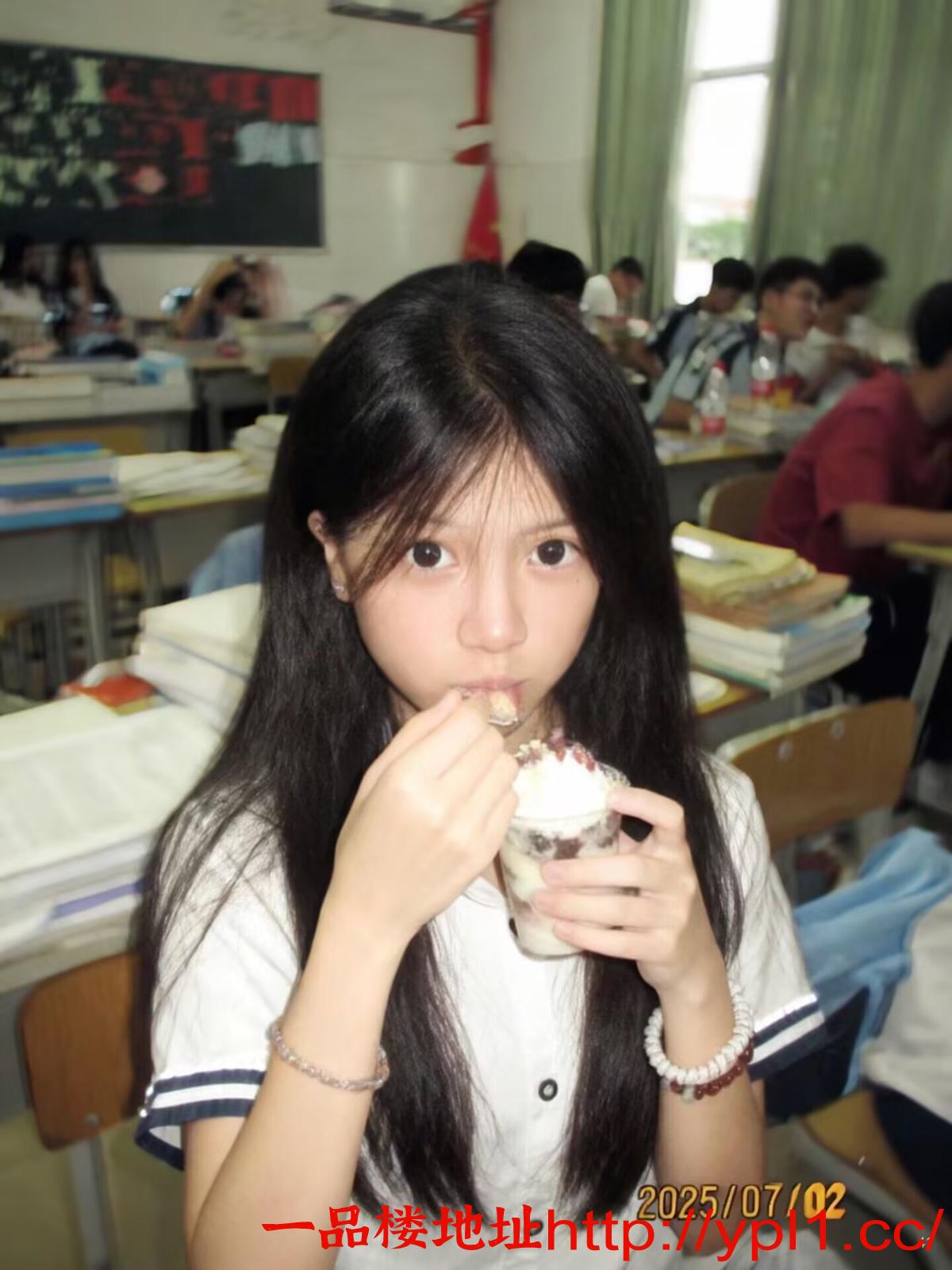 性感邻家校外兼职挣快钱