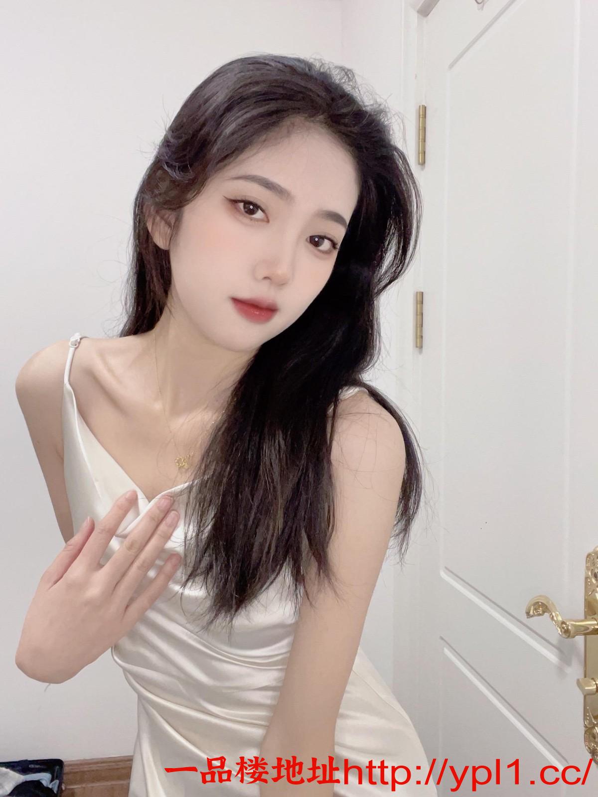 身材超顶嫩逼扒开就是干