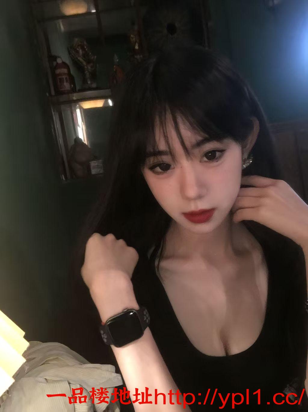 大奶妹温柔体贴主动放入女上天花板全程不用自己动