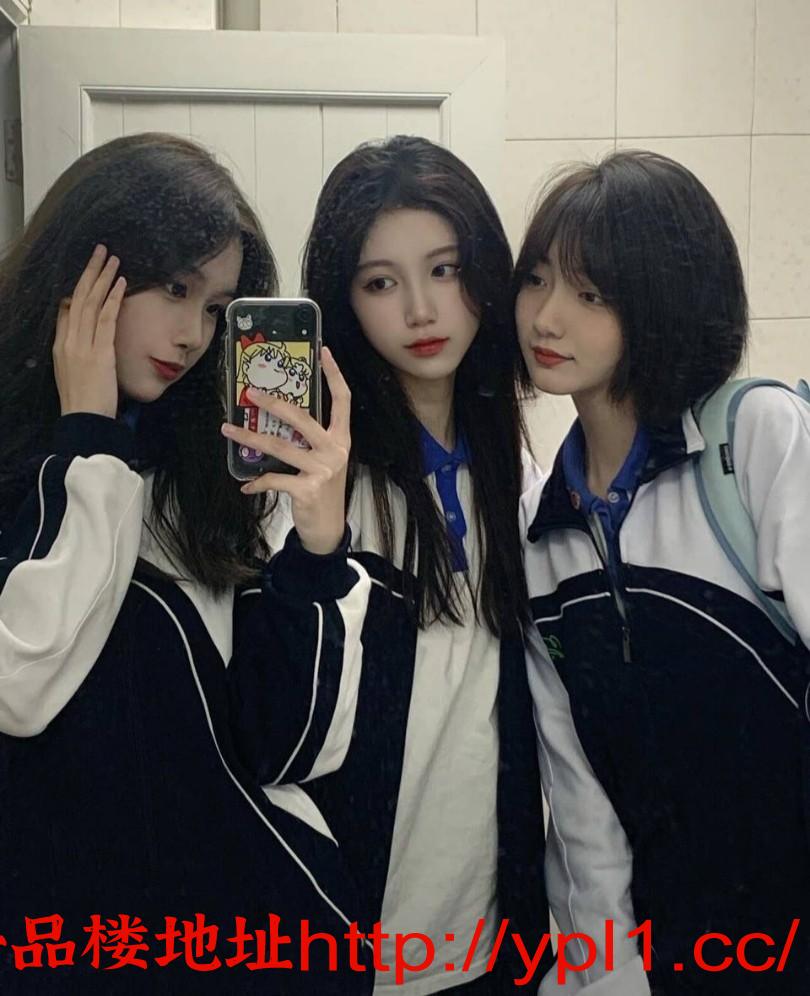 粉嫩00后学生真的好粉嫩好紧刚破处下海就是爽