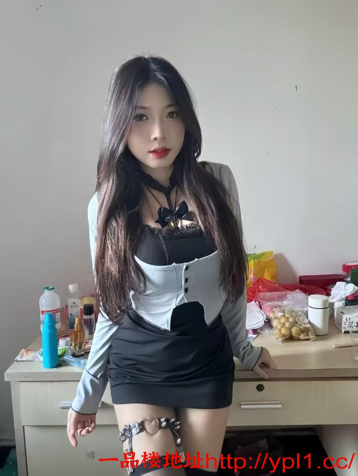 诸暨极品水嫩小姐姐活好逼紧致