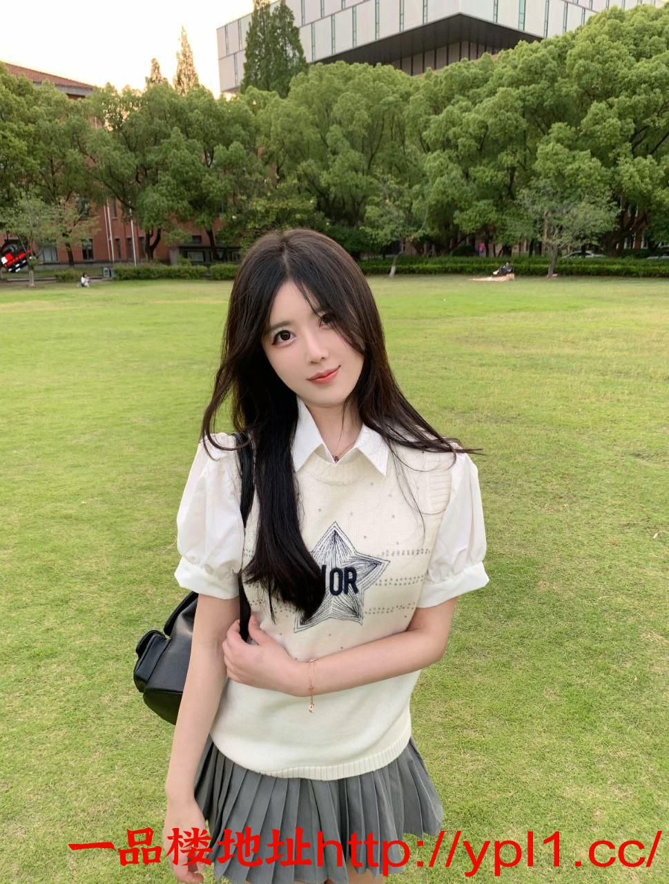 邢台市顶颜嫩妹一线天鲍鱼好紧超容易出水口活天花板