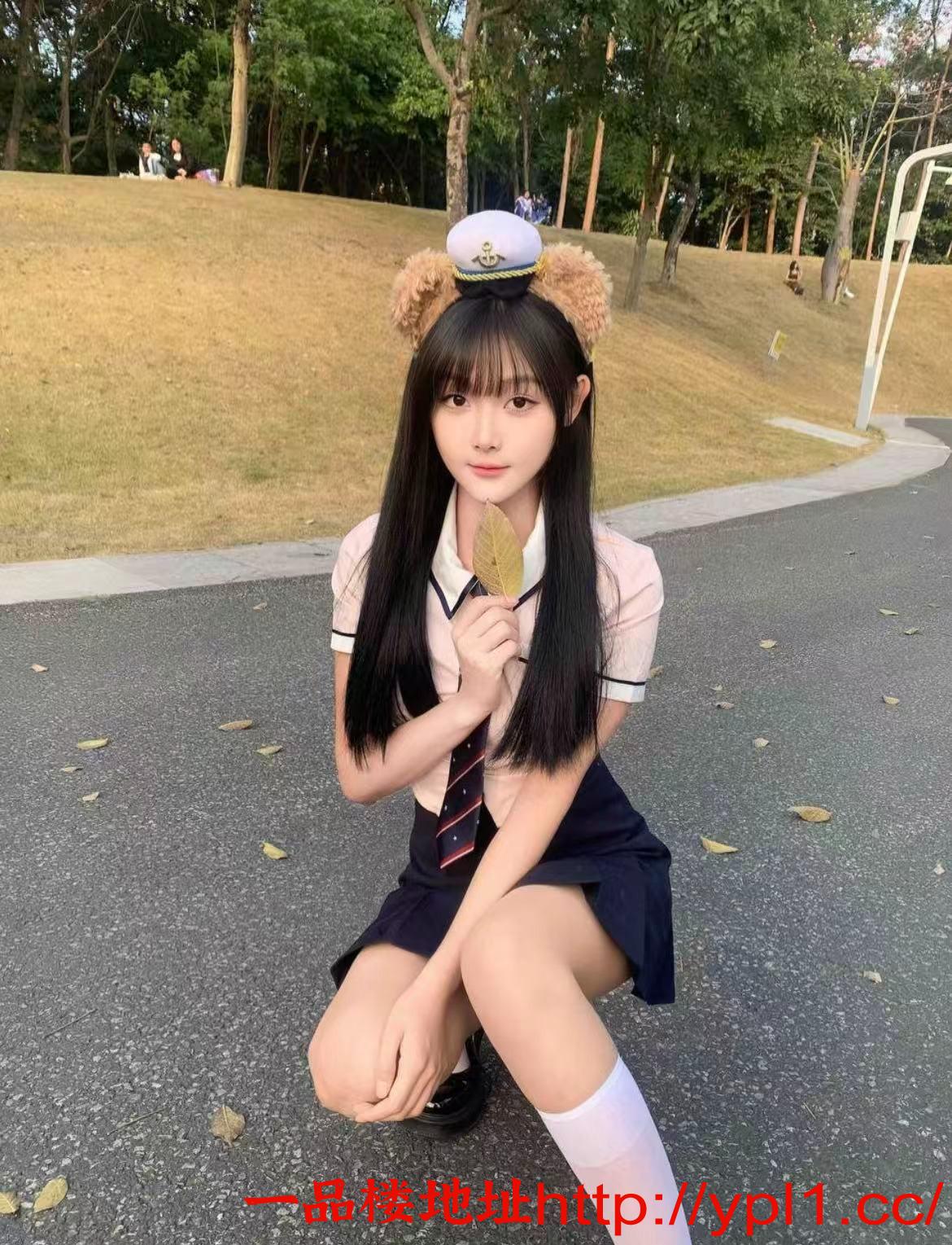 刚被姐妹带入行的00后妹子