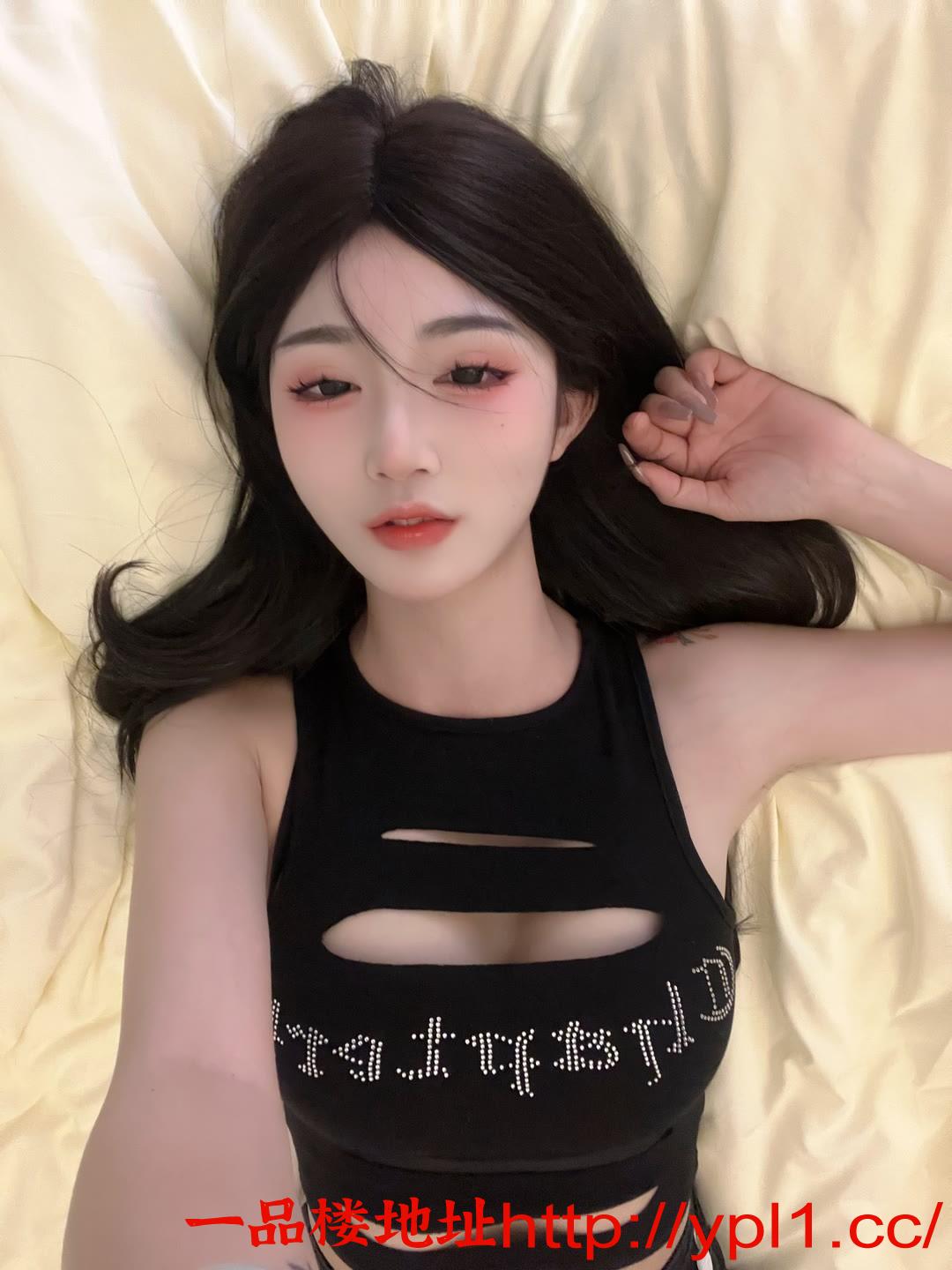 扬州丰满翘臀大胸水嫩骚妹可颜射