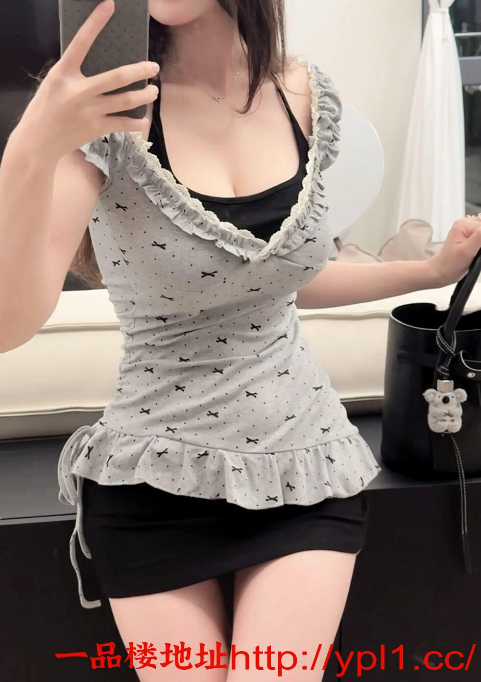 在校极品嫩妹多汁白虎，自带公寓可上门