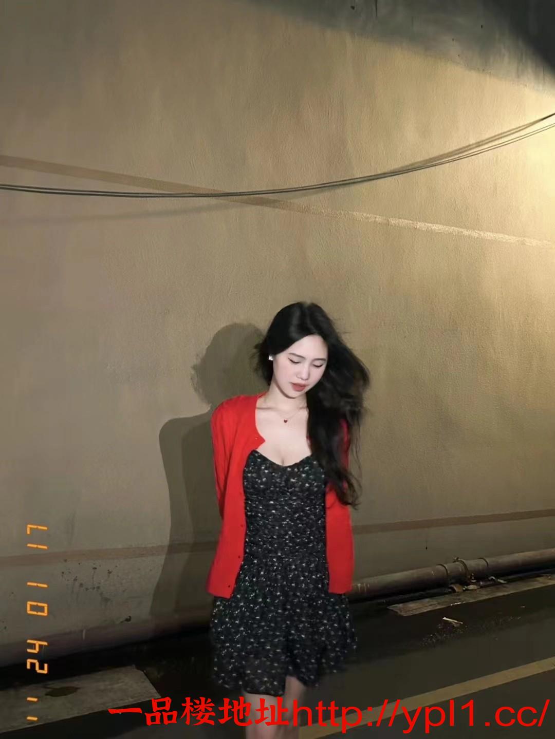 兼职御姐性感黑丝诱惑