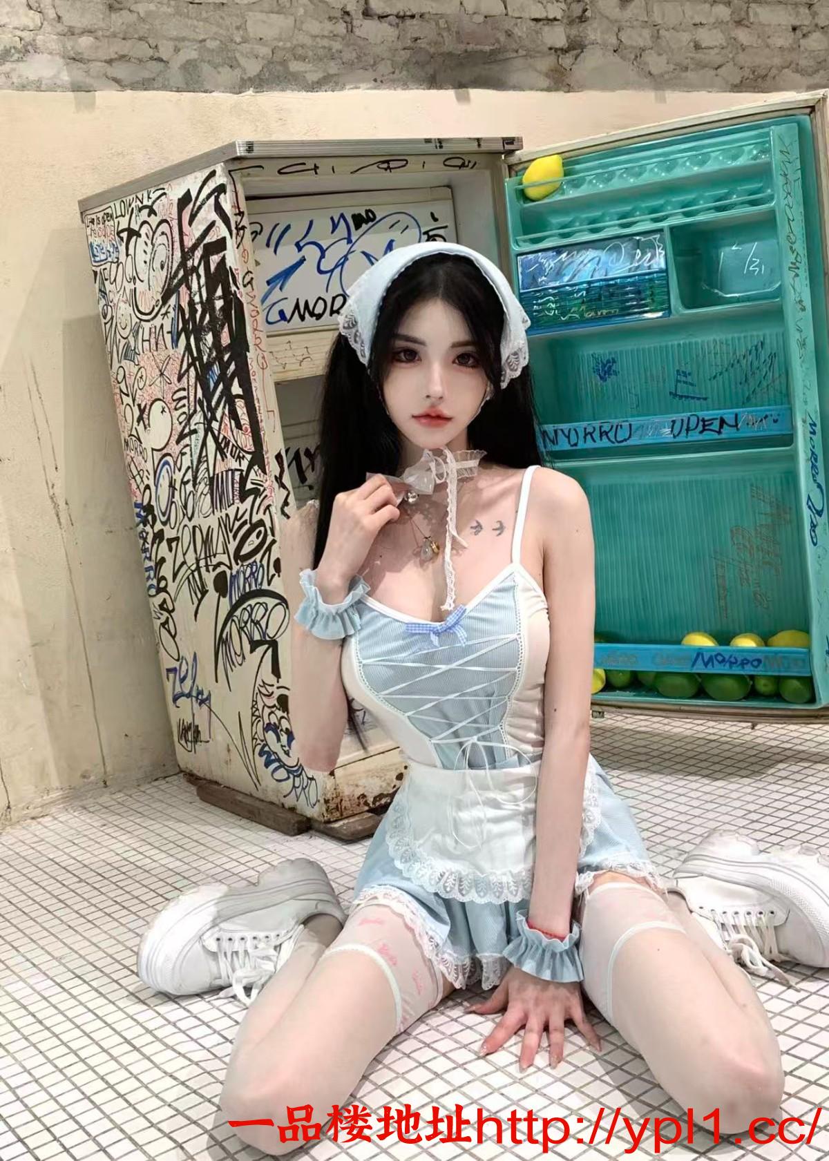 00后年轻漂亮小妹妹，听话服务好，淫水多，上粉下嫩￼￼思