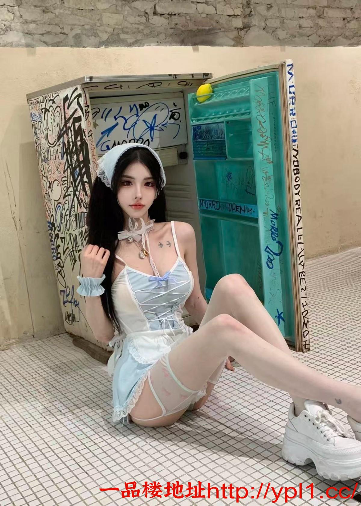 00后年轻漂亮小妹妹，听话服务好，淫水多，上粉下嫩￼￼思