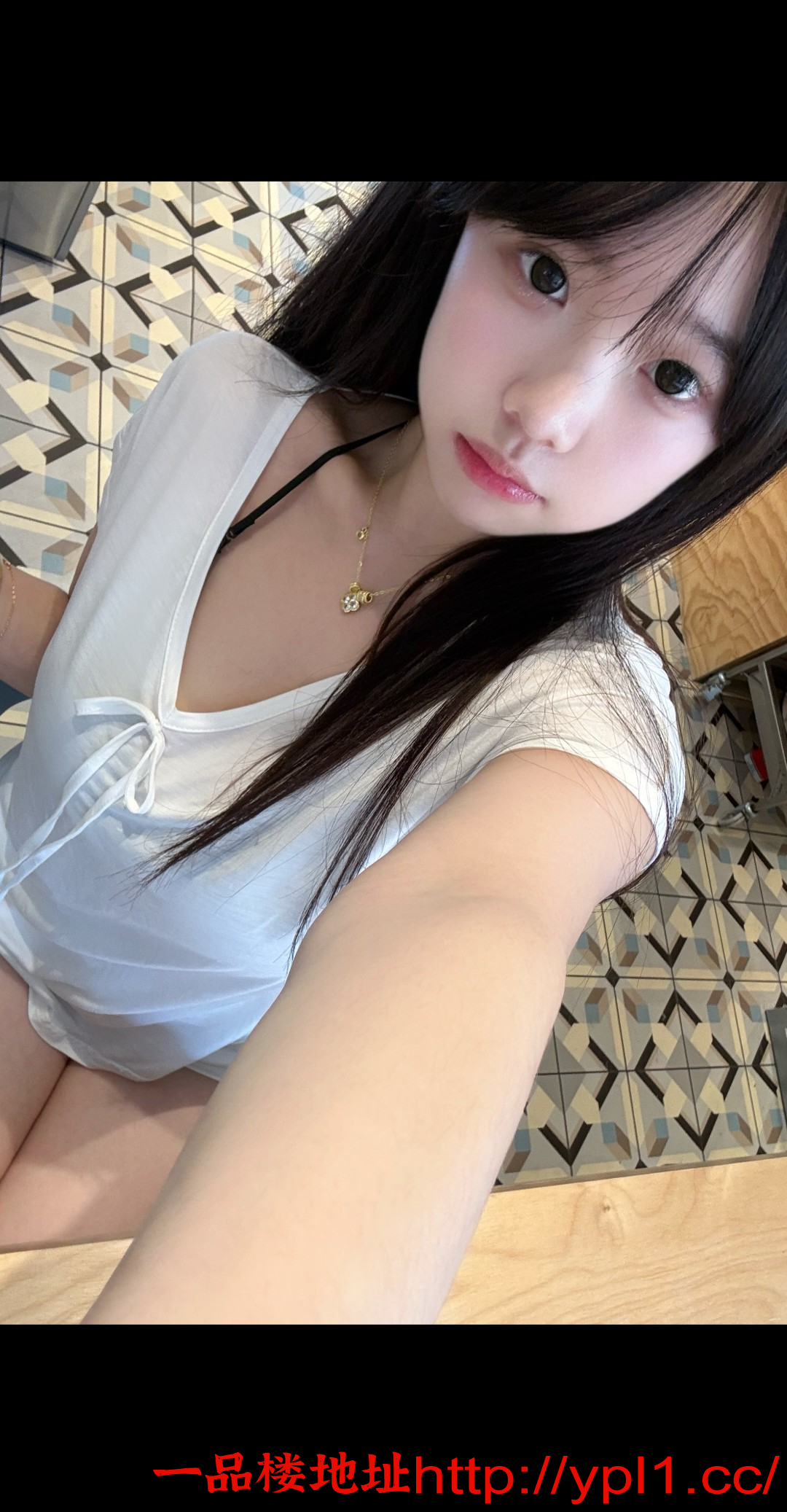 天津小妹下海兼职，乖巧听话粉嫩多汁前凸后翘清纯嫩逼又紧又夹穴水泛滥(可上门)