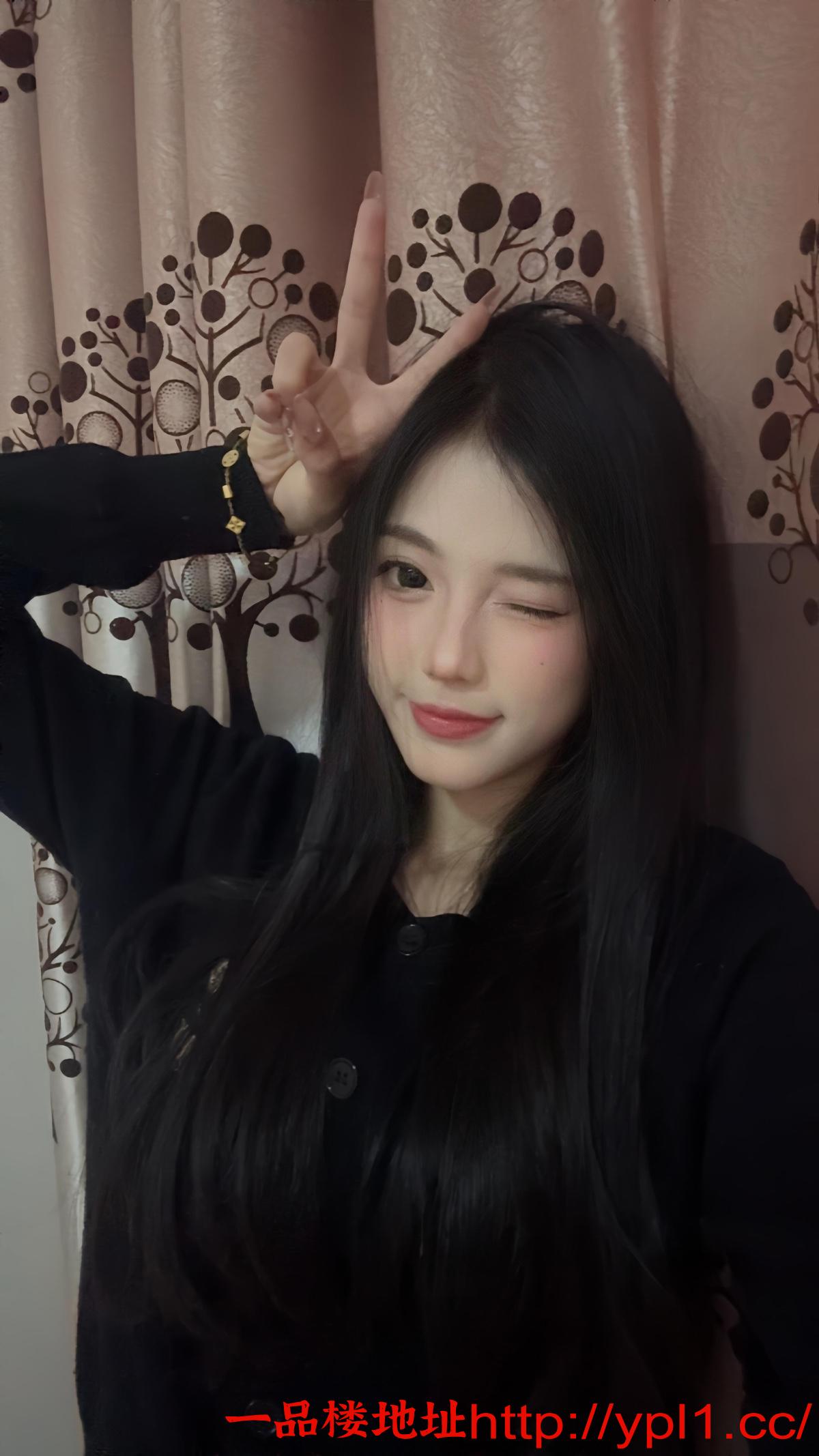 在校兼职学妹臀翘胸大三点粉自带公寓可外出