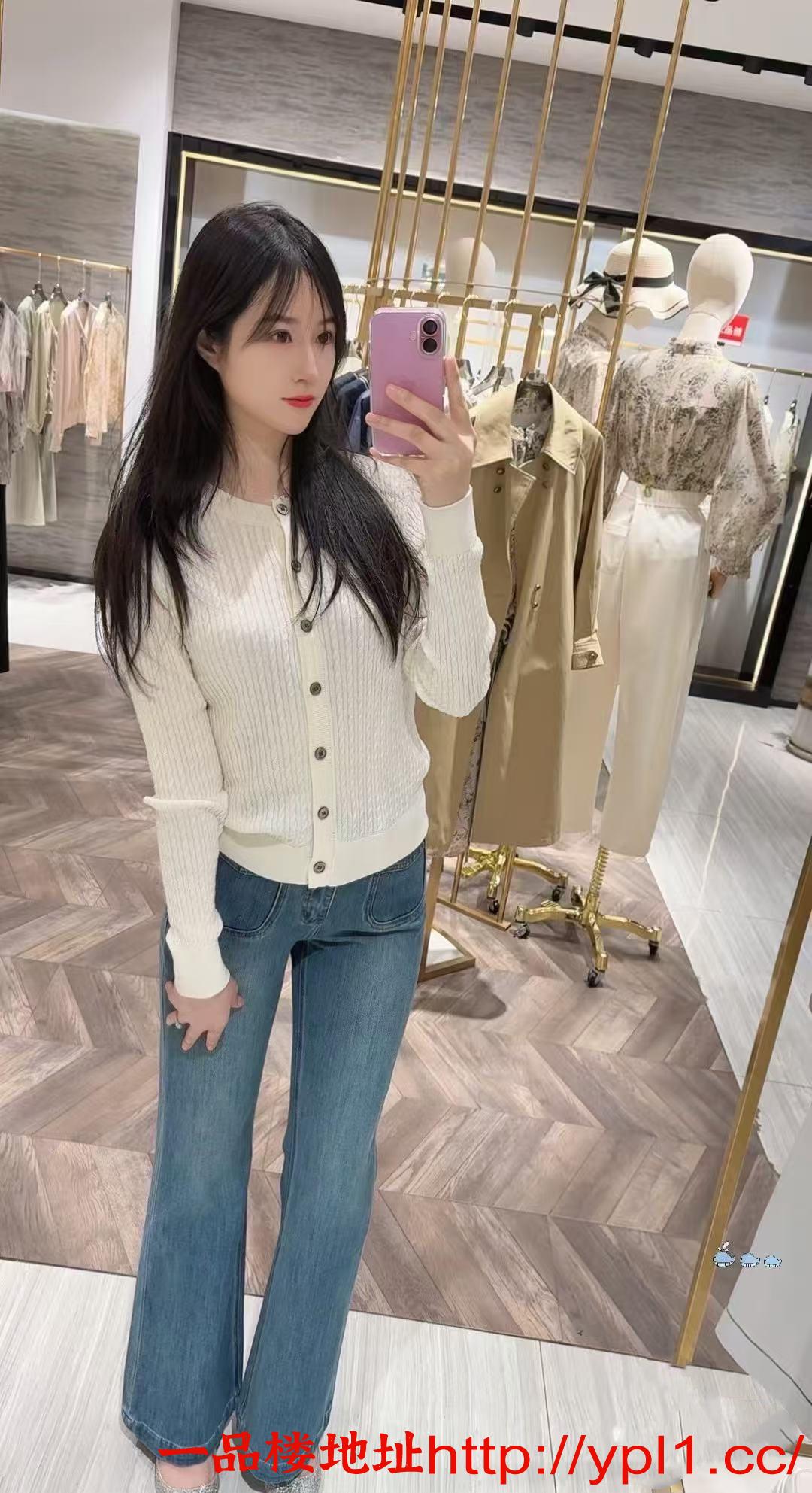 极品骚穴服务的时候下体就成河了