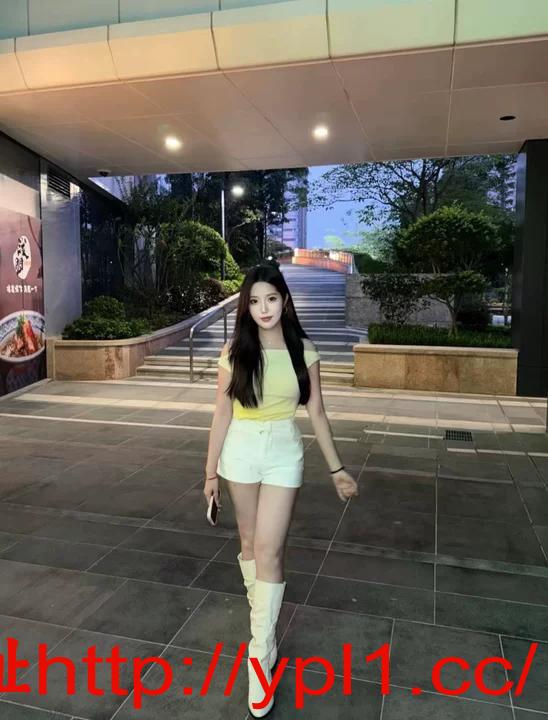 约渭南美女御姐嫩嫩的私处很会夹吸