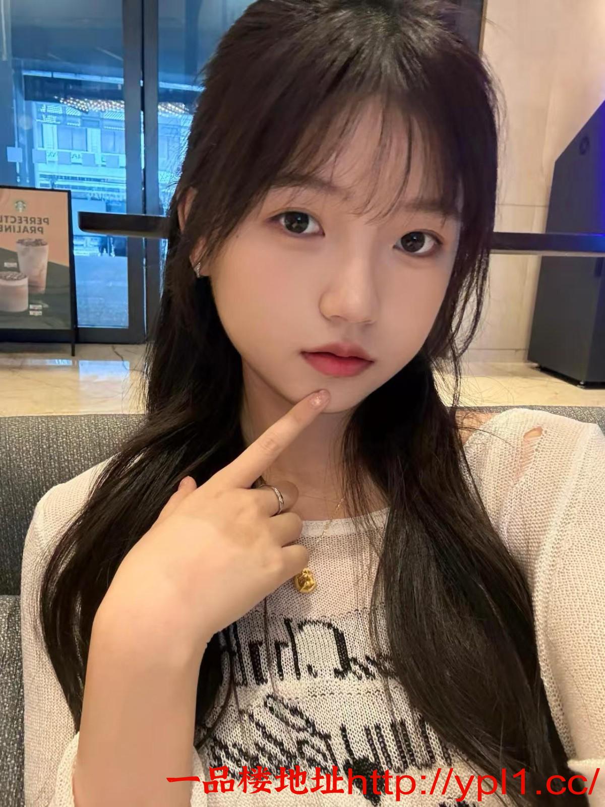 学都不上了,居然出来干这个,打工妹