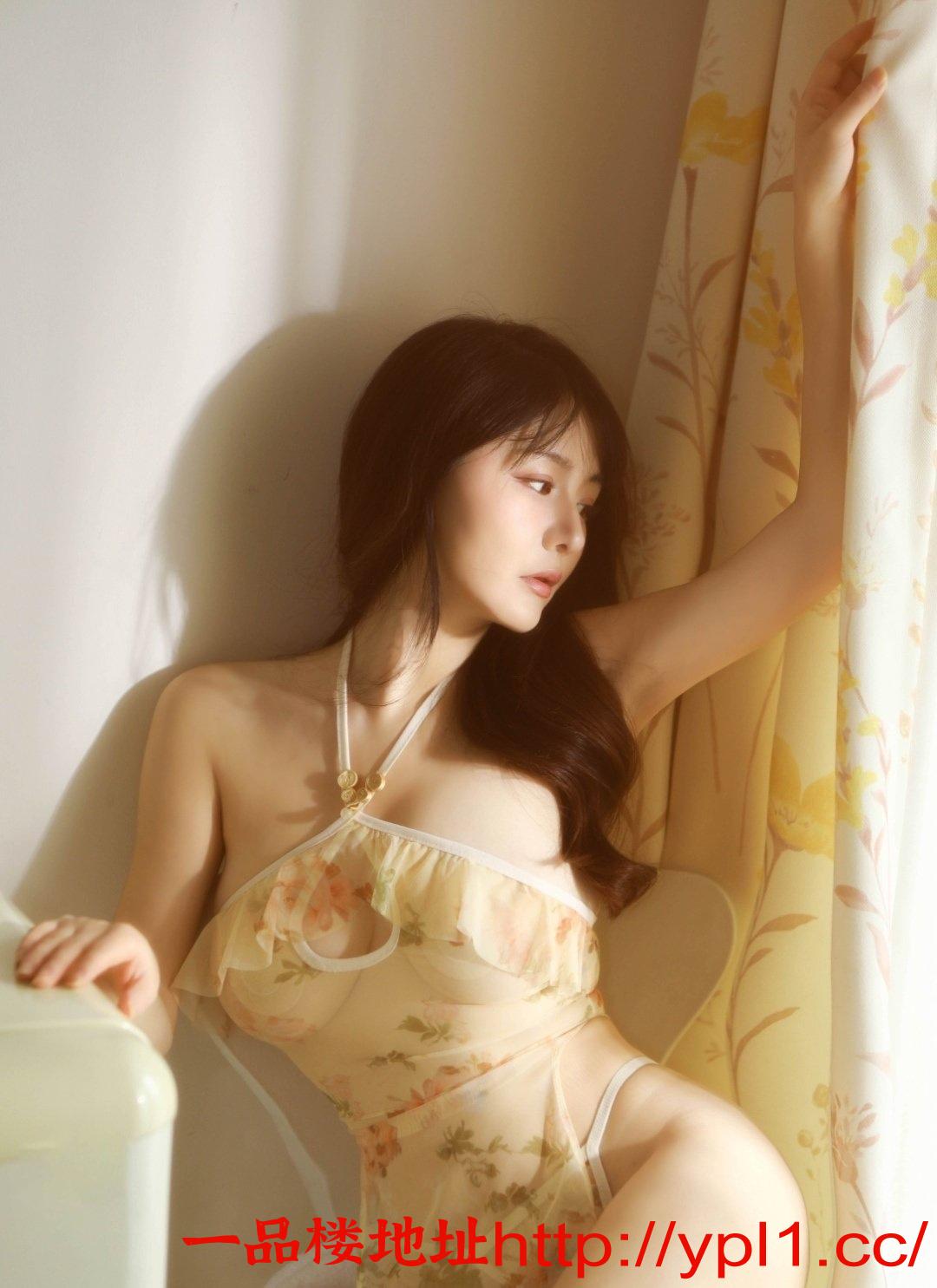 昆明风骚御姐大奶粉穴蜜汁多