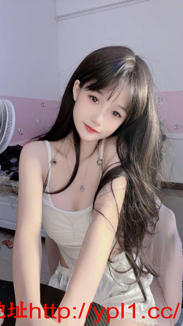 大胸萝莉真的好紧好会夹吸高潮喷水